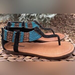 Minnetonka aqua beaded suede sandals, size 9